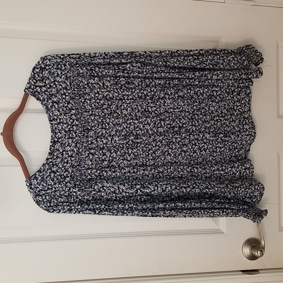 Market & Spruce *Juliette* button detail top - Picture 5 of 8